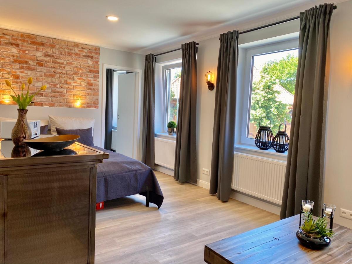 Schoene Ferienwohnungen Teilweise Mit Dachterrasse Im Herzen Von Itzehoe Exterior foto